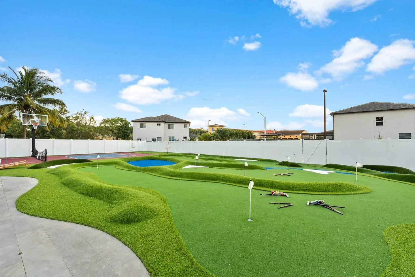 Mini Golf & Games