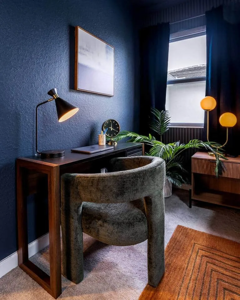 Master suite workspace