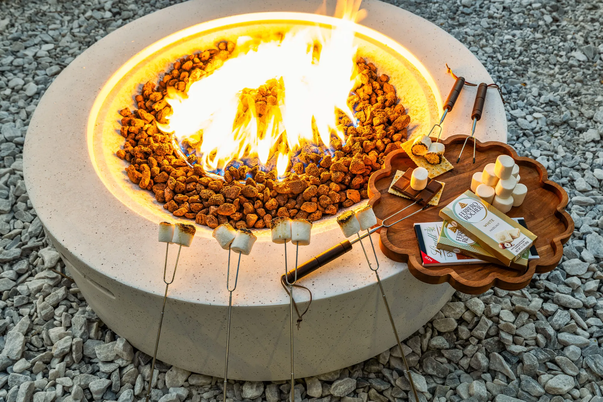 Fire pit at lynxresort